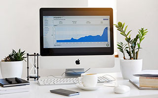 时间太赶？没能见到詹姆斯的球迷抱怨：来了也不说 走了也不说